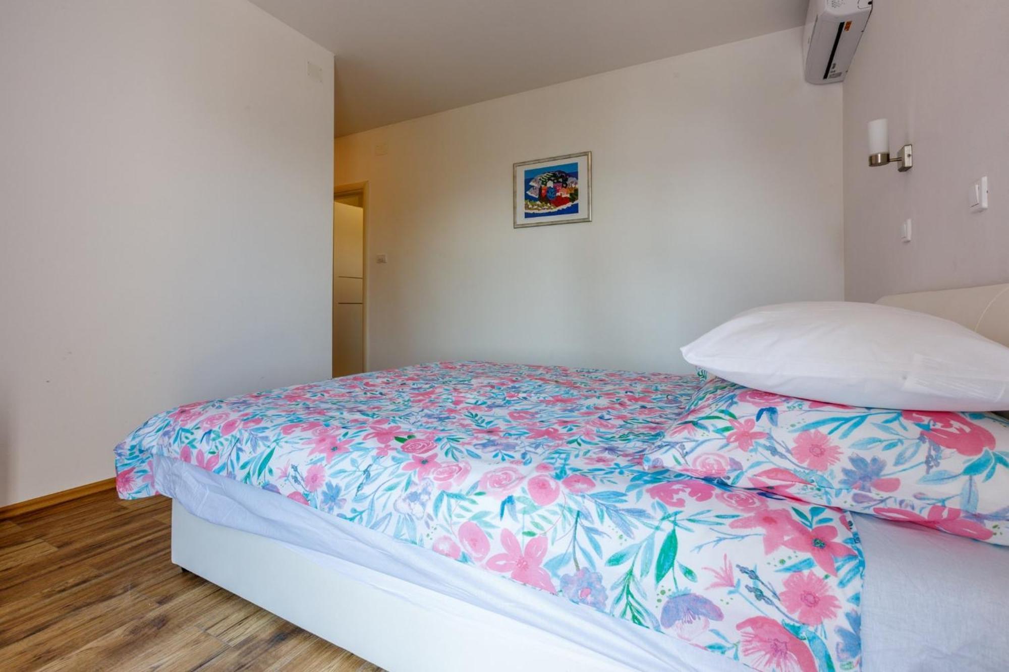 Melanie Apartment Криквеница Екстериор снимка